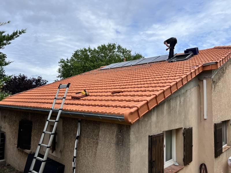 pose des capteurs solaires photovoltaïques à Cuers