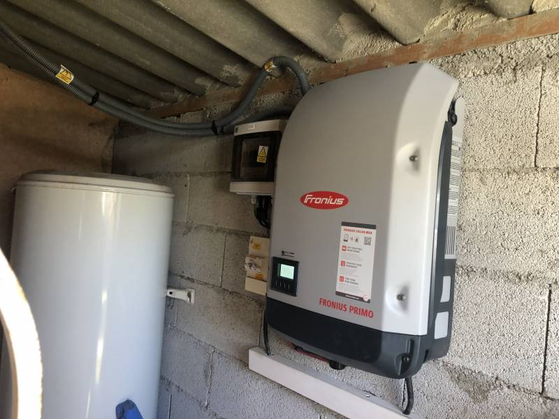 installation photovoltaique en intégration de toiture au Luc dans le Var