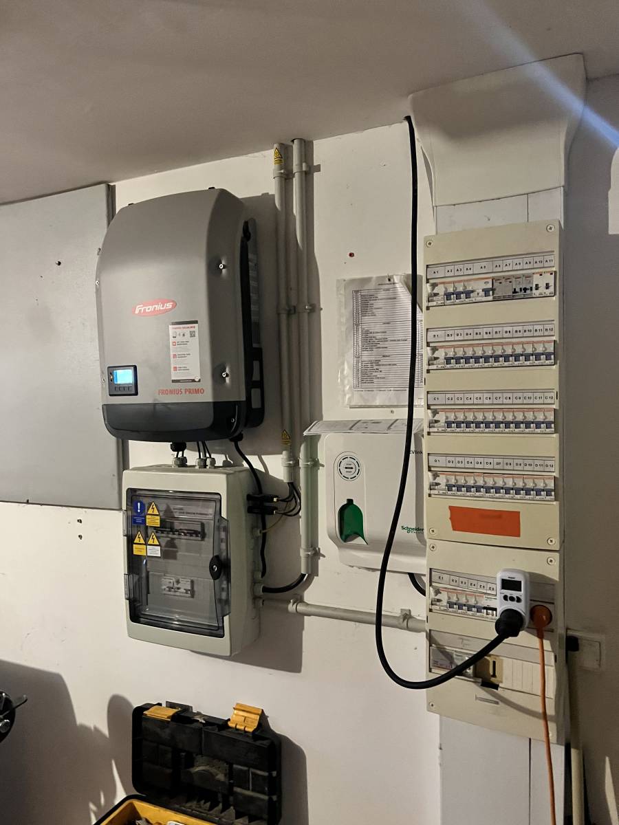 installation photovoltaique avec  Fronius Primo à Cotignac